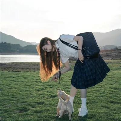 草裙春色